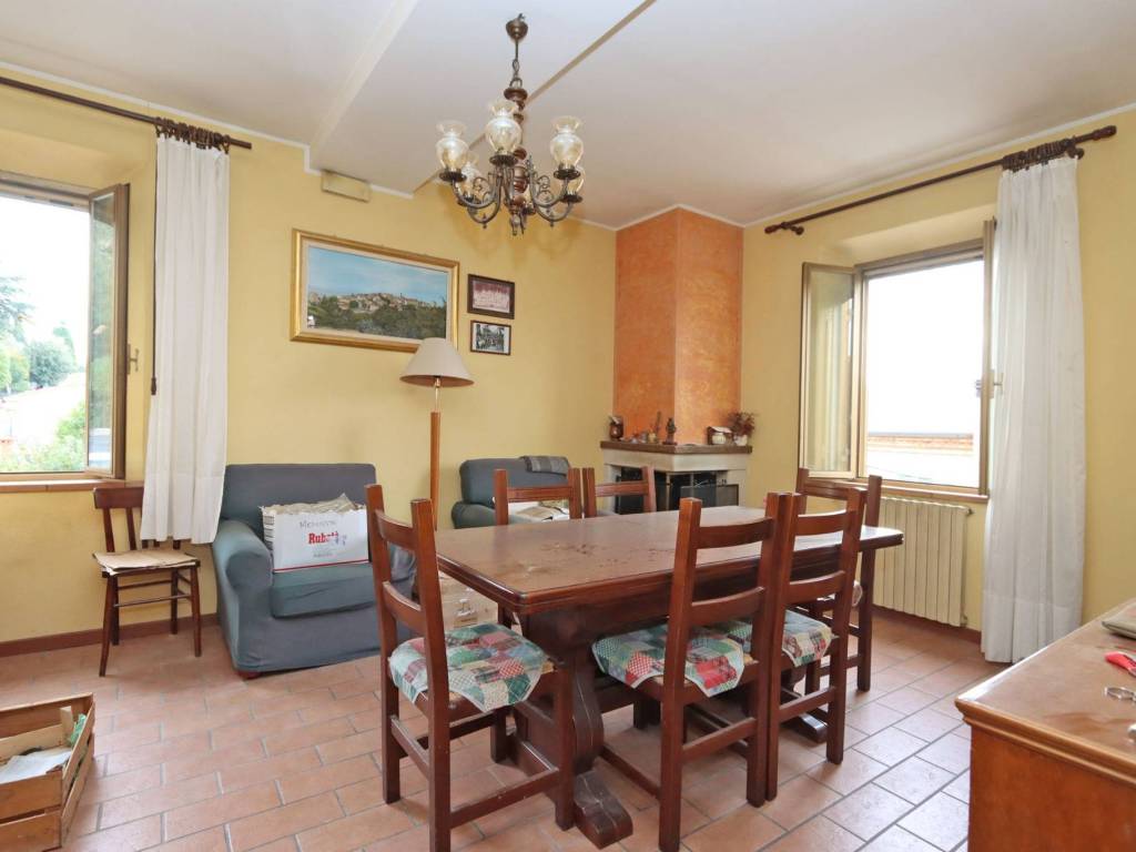 appartamento in vendita a Torrita di Siena in zona Montefollonico
