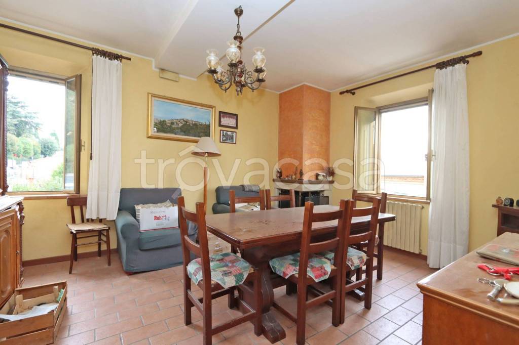 appartamento in vendita a Torrita di Siena in zona Montefollonico