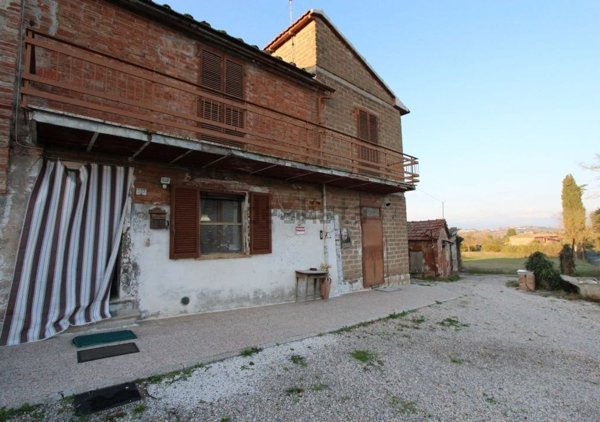casa indipendente in vendita a Torrita di Siena