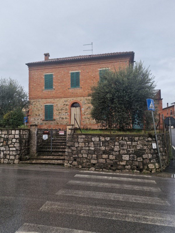 casa indipendente in vendita a Torrita di Siena