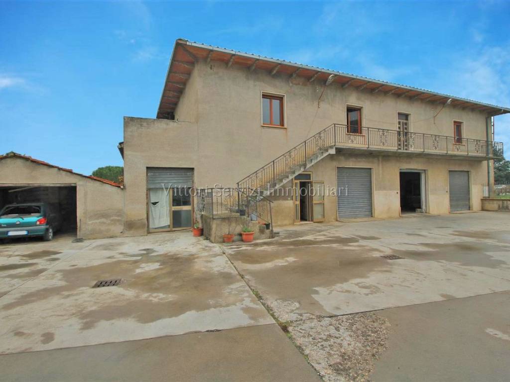 casa indipendente in vendita a Torrita di Siena
