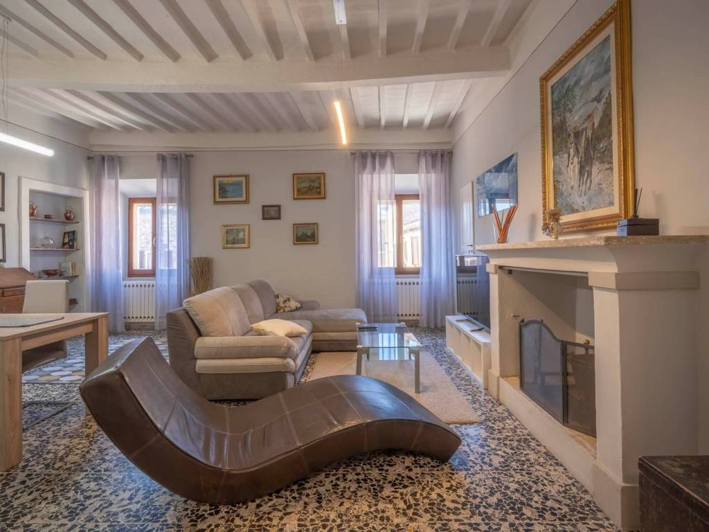 appartamento in vendita a Torrita di Siena in zona Montefollonico