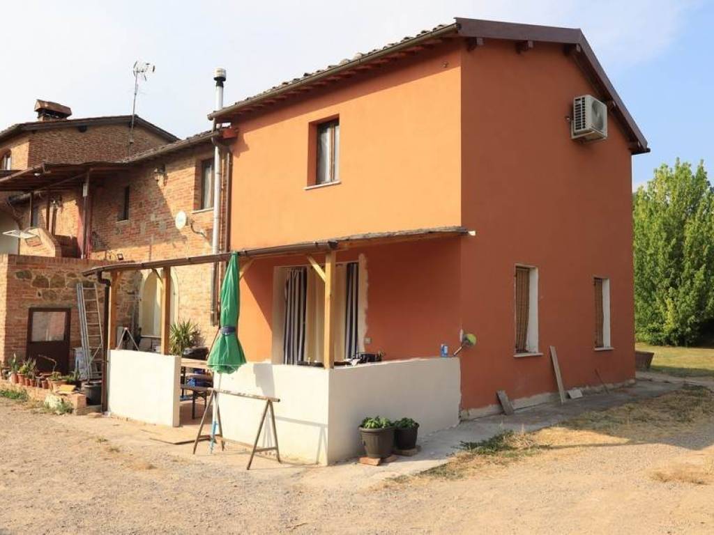 casa indipendente in vendita a Torrita di Siena