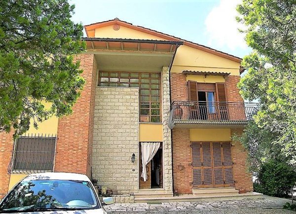 casa indipendente in vendita a Torrita di Siena