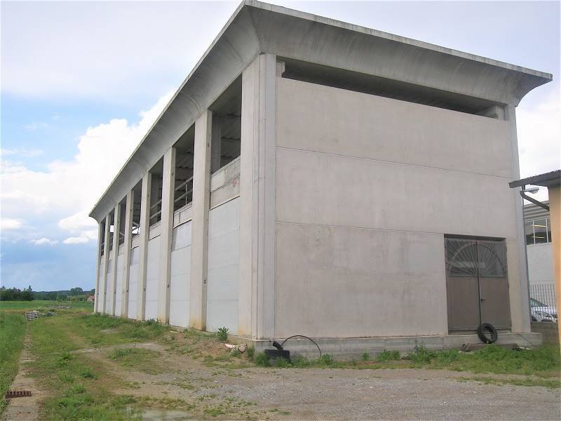 capannone in vendita a Torrita di Siena