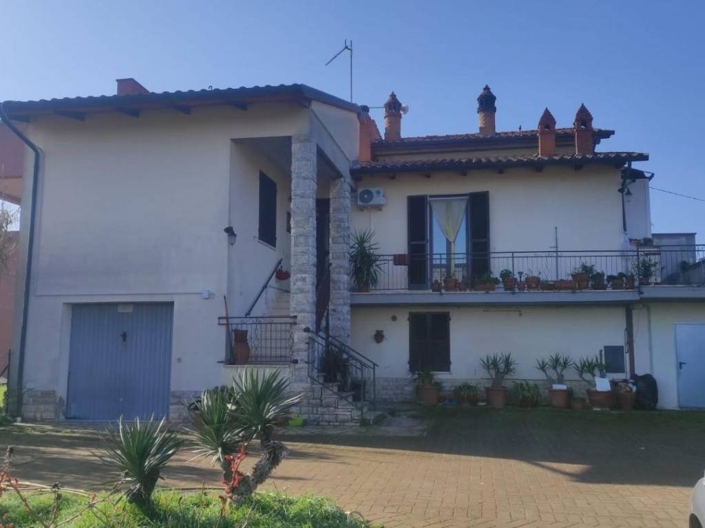 casa indipendente in vendita a Torrita di Siena