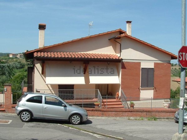 casa indipendente in vendita a Torrita di Siena