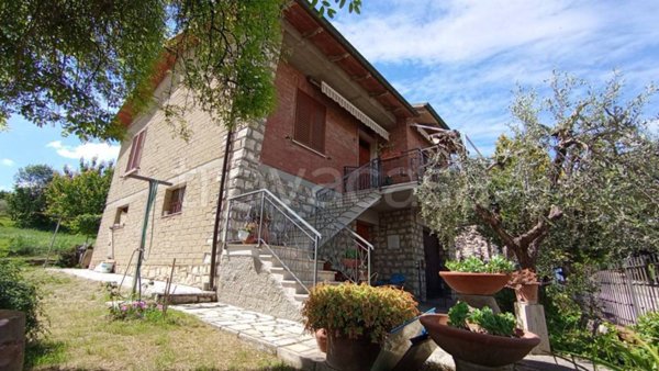 casa indipendente in vendita a Torrita di Siena