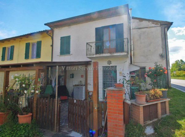 casa indipendente in vendita a Torrita di Siena