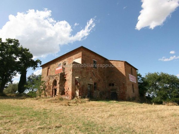 casa indipendente in vendita a Torrita di Siena