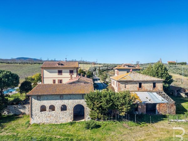 casale in vendita a Torrita di Siena in zona Montefollonico
