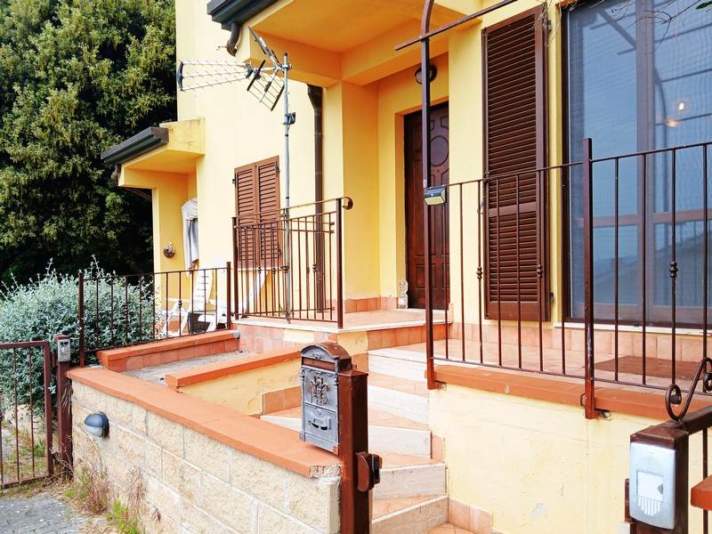 appartamento in vendita a Torrita di Siena in zona Montefollonico