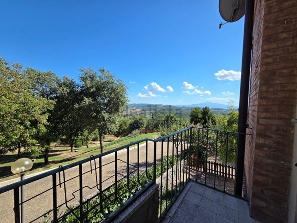 appartamento in vendita a Torrita di Siena in zona Montefollonico