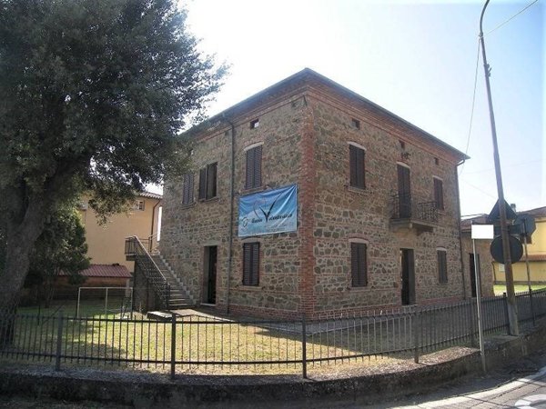casa indipendente in vendita a Torrita di Siena