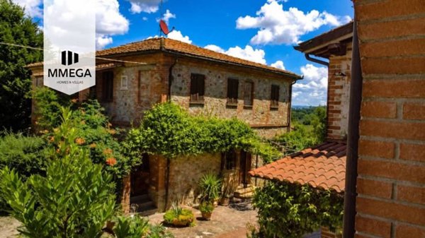 casa indipendente in vendita a Torrita di Siena in zona Montefollonico