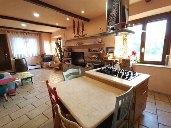 appartamento in vendita a Trequanda in zona Petroio