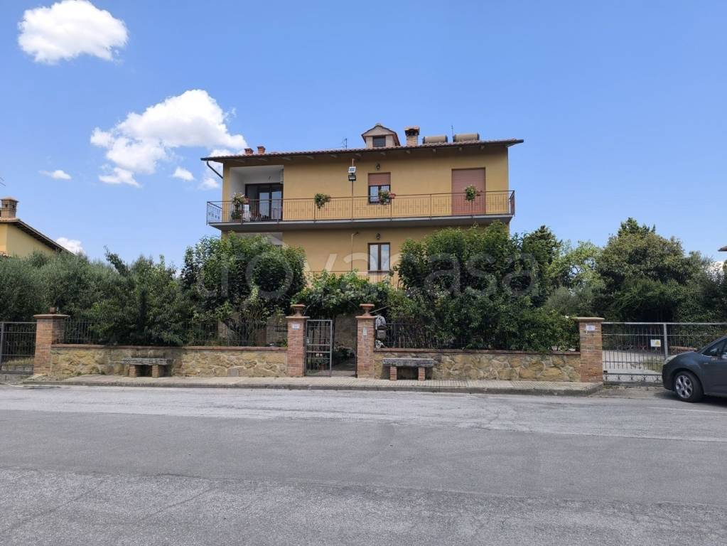 appartamento in vendita a Trequanda in zona Castelmuzio