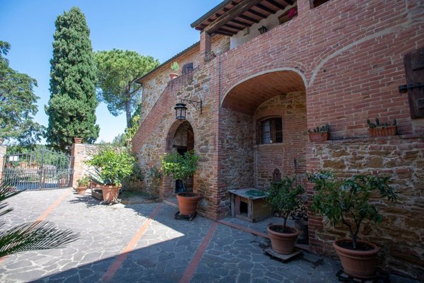 casa indipendente in vendita a Trequanda