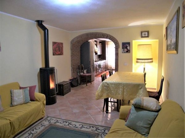 casa indipendente in vendita a Trequanda