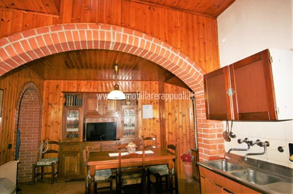 casa indipendente in vendita a Trequanda in zona Petroio