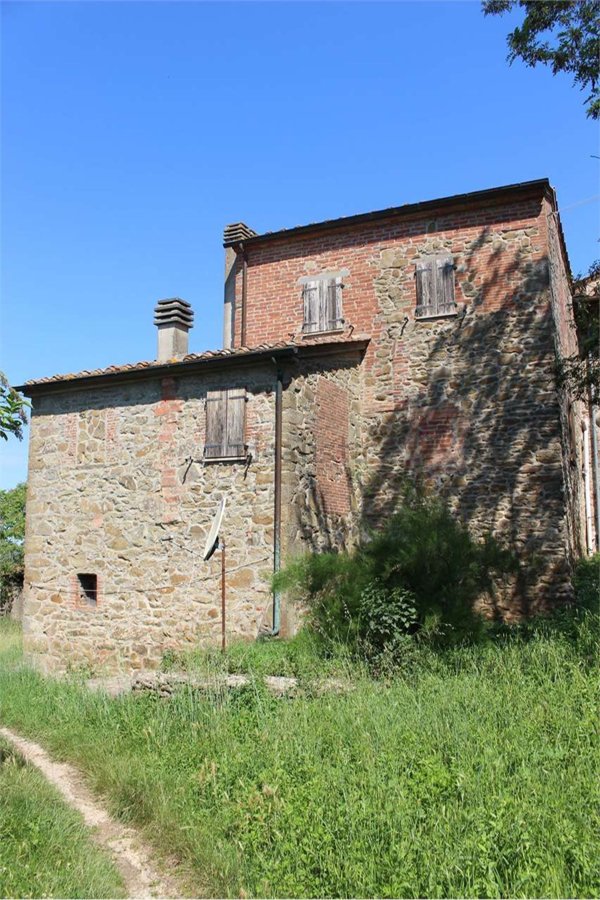 pentavano in vendita a Trequanda