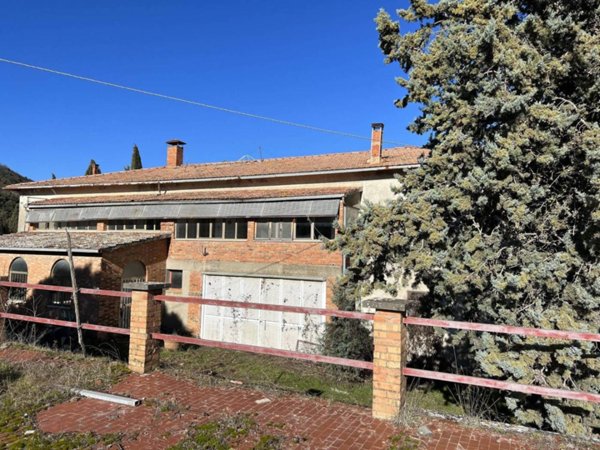 casa indipendente in vendita a Trequanda