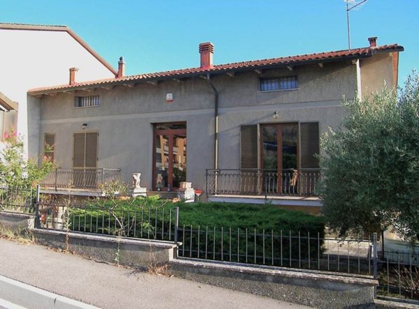 casa indipendente in vendita a Trequanda