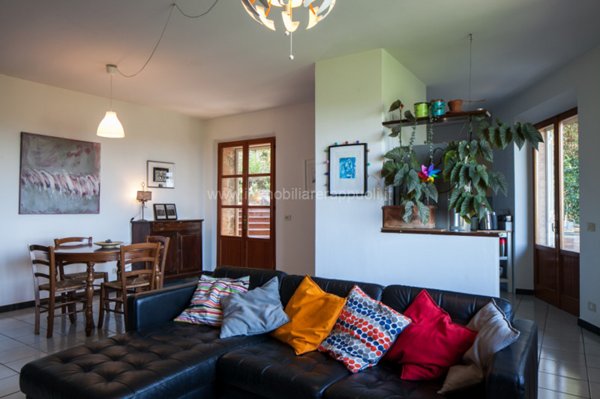 casa indipendente in vendita a Trequanda