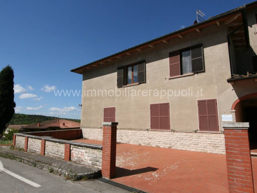 casa indipendente in vendita a Trequanda