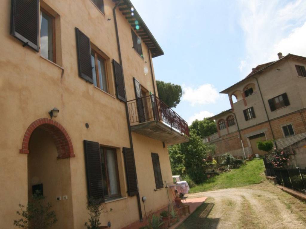 casa indipendente in vendita a Trequanda