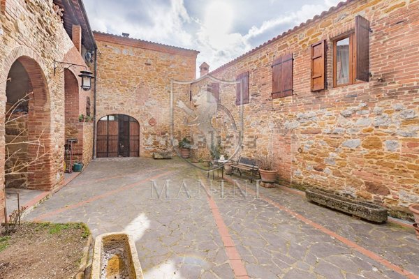 casa indipendente in vendita a Trequanda