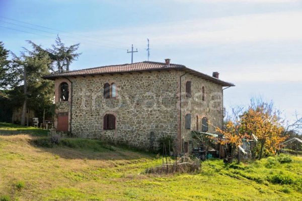 casa indipendente in vendita a Trequanda
