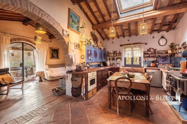 casa indipendente in vendita a Trequanda