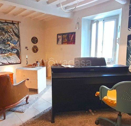 casa indipendente in vendita a Trequanda in zona Petroio