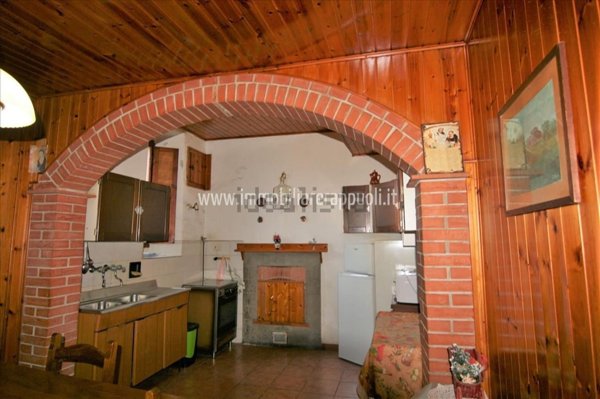 casa indipendente in vendita a Trequanda in zona Petroio