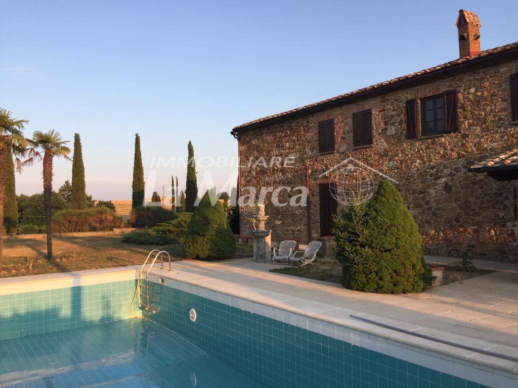 casa indipendente in vendita a Trequanda