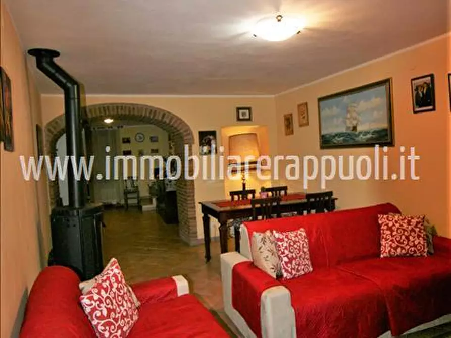 casa indipendente in vendita a Trequanda