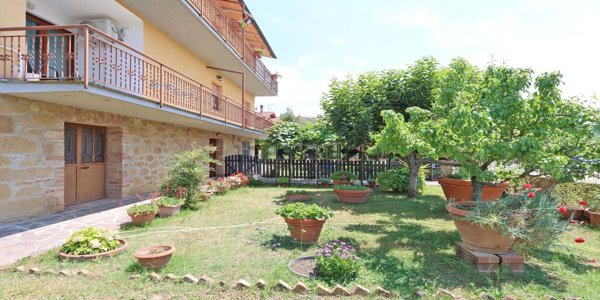 appartamento in vendita a Trequanda in zona Castelmuzio