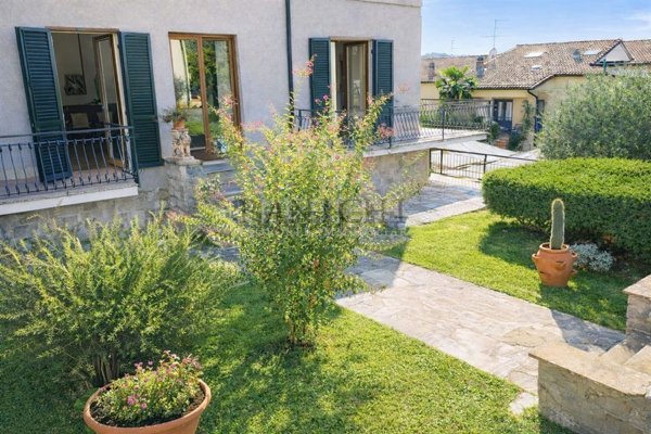casa indipendente in vendita a Trequanda