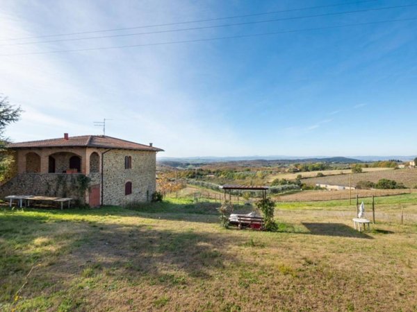 casa indipendente in vendita a Trequanda