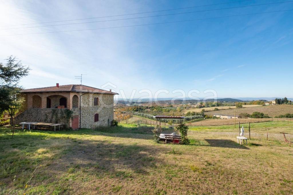 casa indipendente in vendita a Trequanda