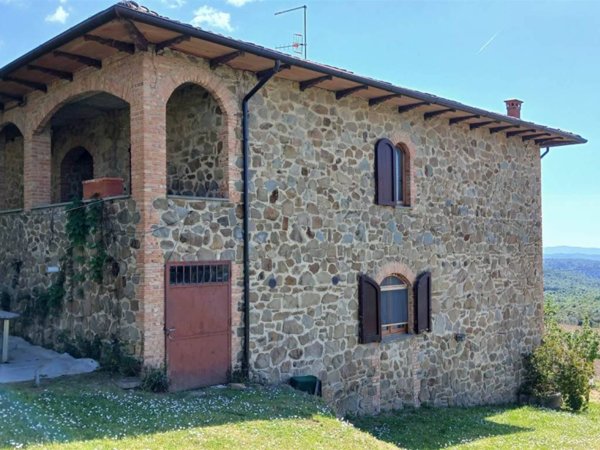casa indipendente in vendita a Trequanda