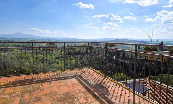 casa indipendente in vendita a Trequanda