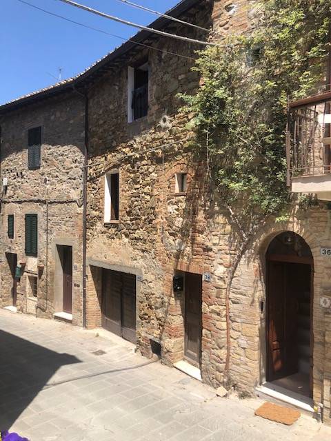 casa indipendente in vendita a Montalcino in zona Castelnuovo dell'Abate