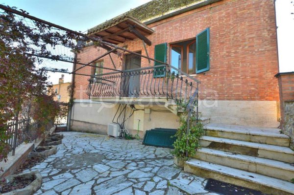 appartamento in vendita a Montalcino in zona Torrenieri