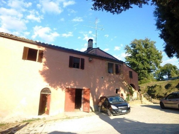 casa indipendente in vendita a Montalcino in zona San Giovanni d'Asso