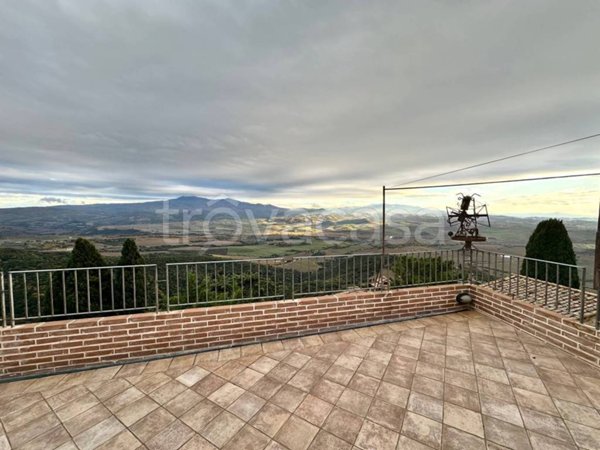 casa indipendente in vendita a Montalcino in zona Sant'Angelo in Colle