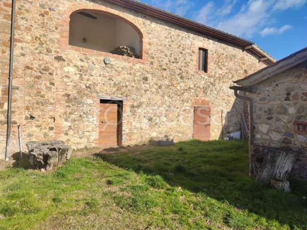 casa indipendente in vendita a Montalcino