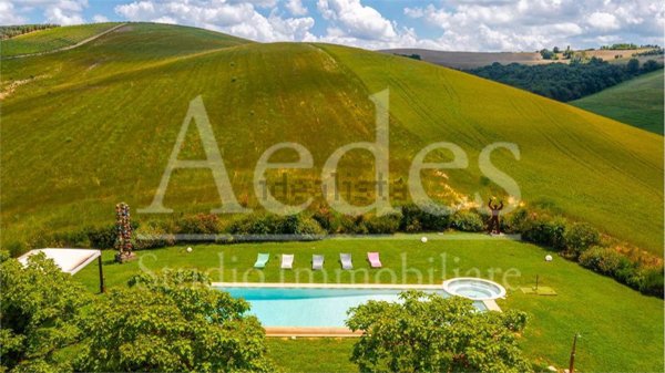 casa indipendente in vendita a Montalcino