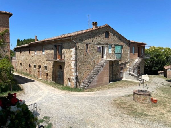 casa indipendente in vendita a Montalcino in zona Torrenieri